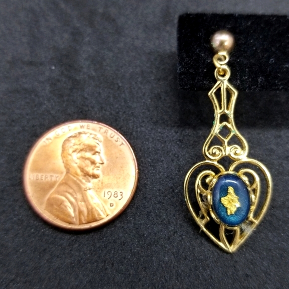 Knotwork heart blue stone earrings - Picture 6 of 7